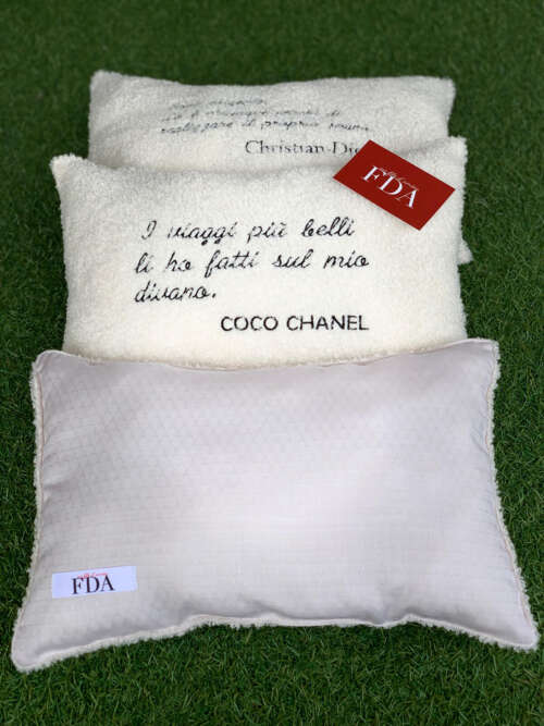 Idea Regalo Cuscino Ricamato